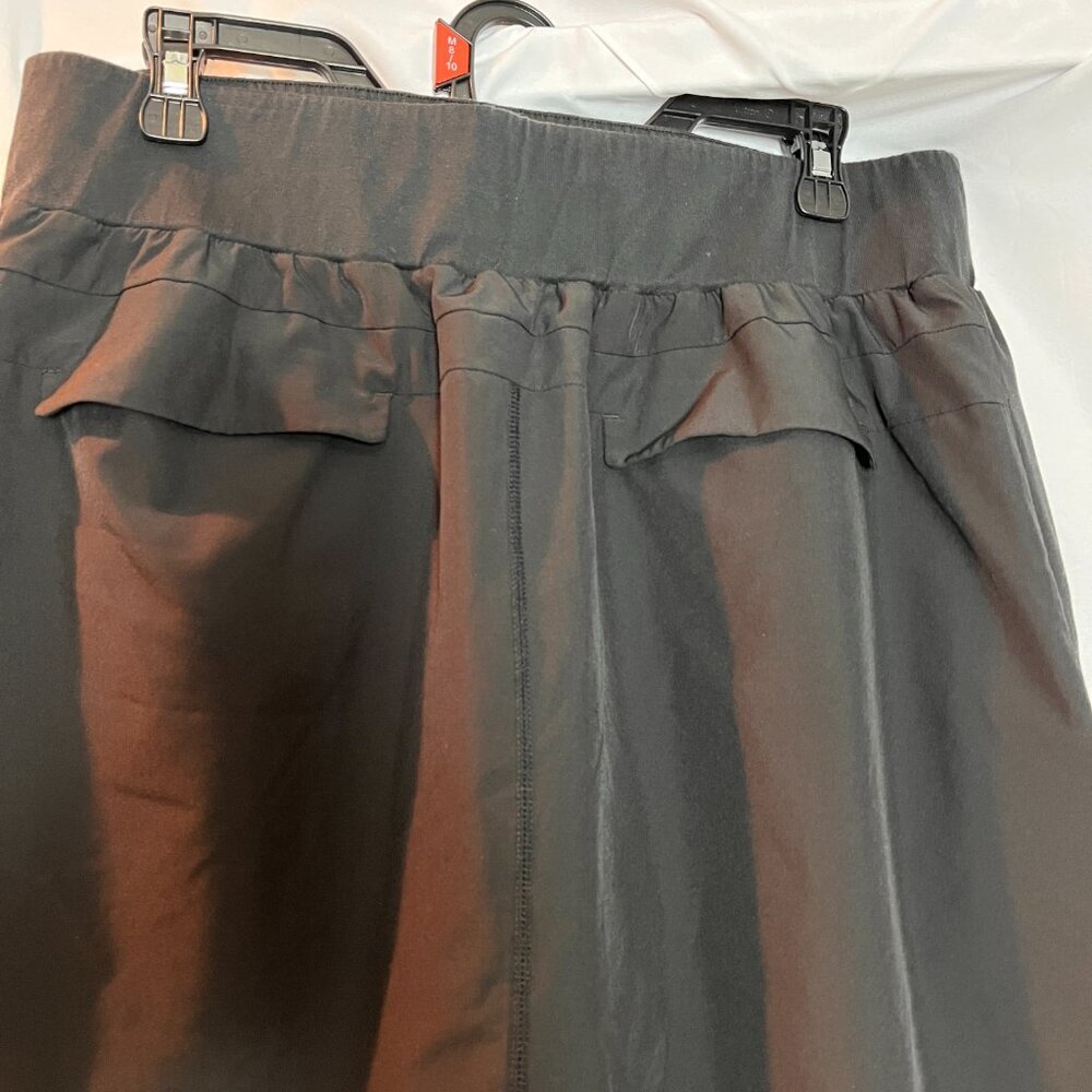 Women's Black Quince Performance Tech Skort, Size L - Picture 5 of 9